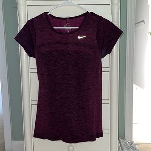 nike short sleeve workout top